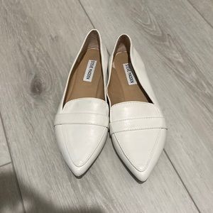 Steve Madden - White Pointed Flat - 8M